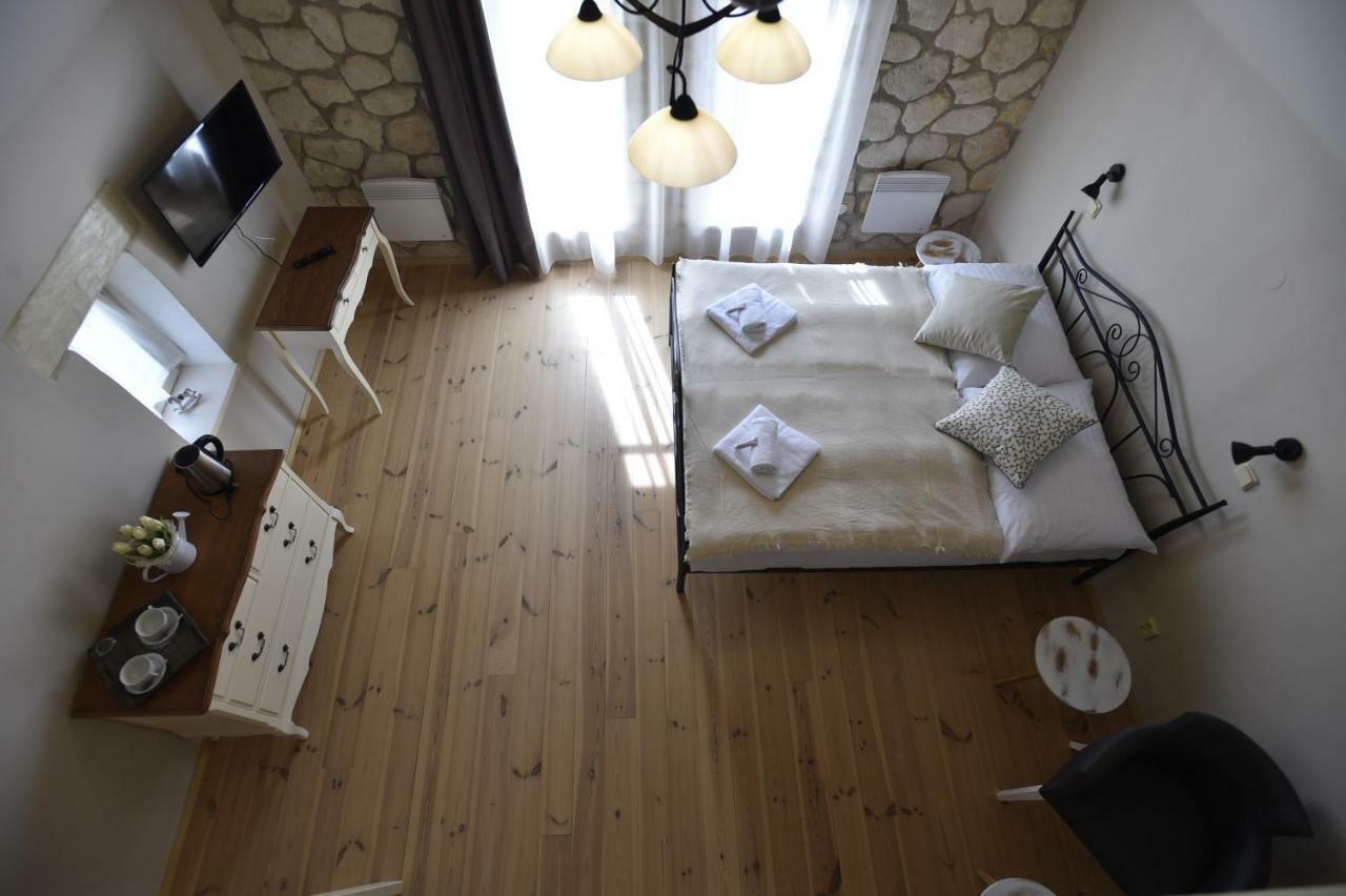 Penzion Dobré časy Valtice Esterno foto